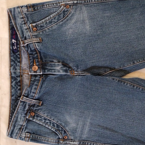 Seven 7 cropped jeans. - Picture 4 of 9